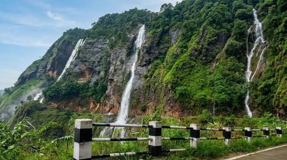 Khreng-Khreng Waterfall